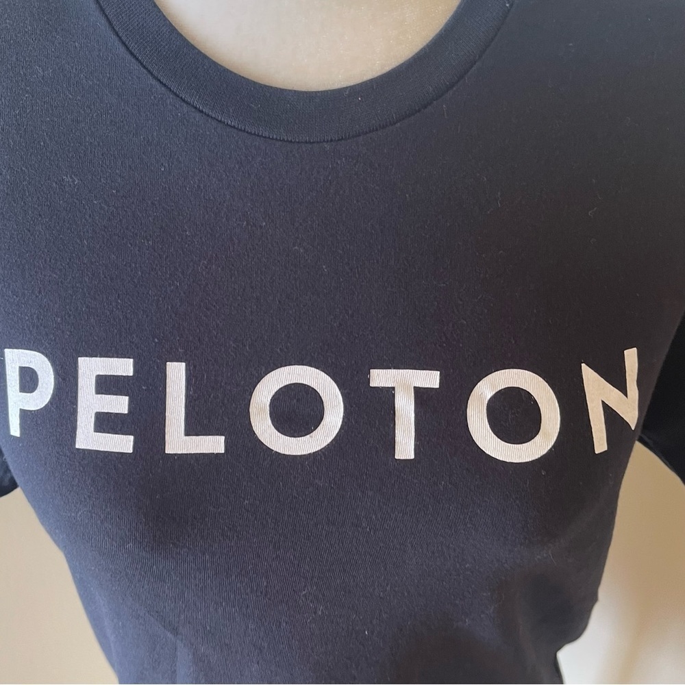 Peloton Unisex Classic Short Sleeve Shirt - Picture 6 of 10